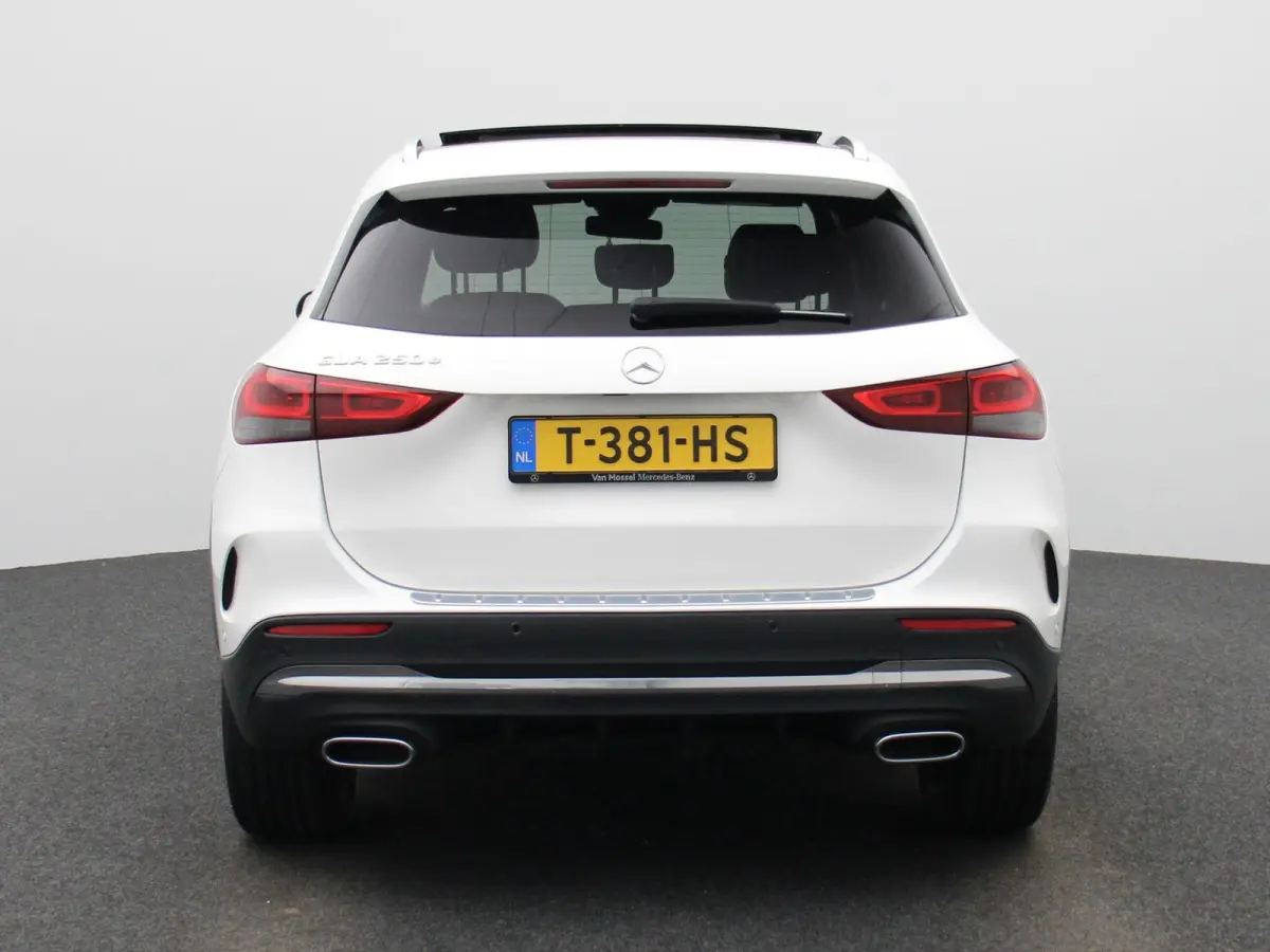 250 e Business Solution AMG Limited | Automaat | Panorama dak | Focal audio | Sfeer verlichting | Apple carplay / Android auto | Virtual cockpit | Camera | Navigatie | Stoel verwarming | DAB