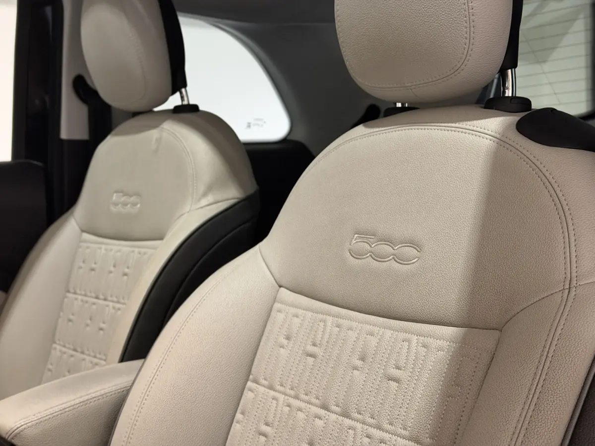 La Prima 42 kWh | JBL! audio | Verwarmbare stoelen | Panorama dak | Full led |