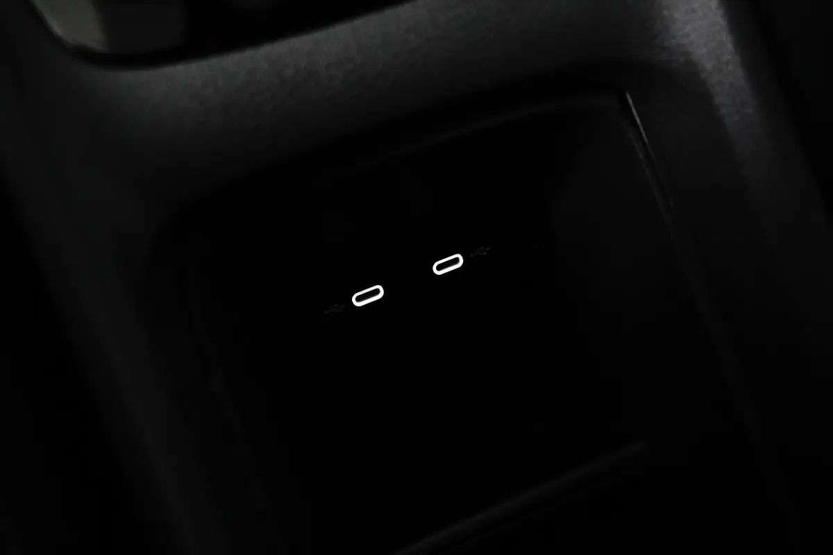 59 kWh 204 pk Pro Business | Electronic climate control | Cruise control adaptief | Apple Carplay |