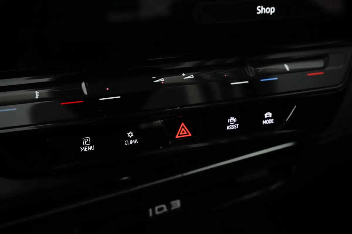 59 kWh 204 pk Pro Business | Electronic climate control | Cruise control adaptief | Apple Carplay |