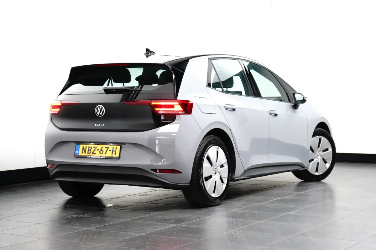 59 kWh 204 pk Pro Business | Electronic climate control | Cruise control adaptief | Apple Carplay |