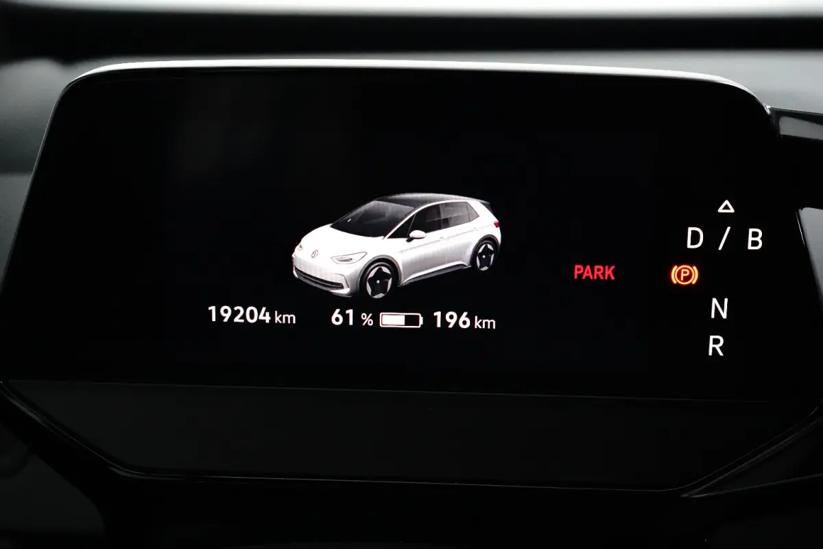 59 kWh 204 pk Pro Business | Electronic climate control | Cruise control adaptief | Apple Carplay |