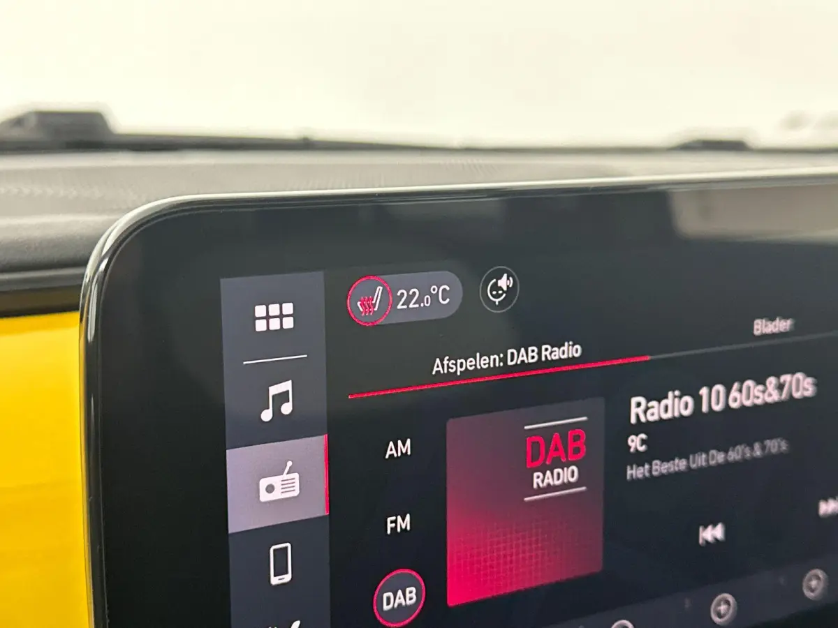 Icon 42 kWh | Camera | Stoelverwarming | LMV | Sensore V+A | Apple Carplay | Cruise Control | PANO | Dodehoekdetectie | DAB | 118PK | WLTP 331 | LED | Tot 8 jaar speciale garantie!