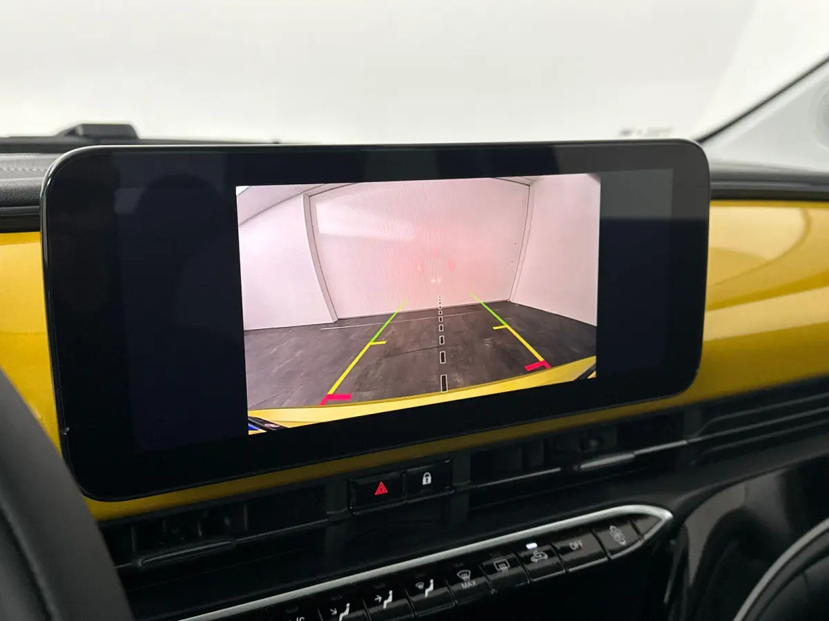 Icon 42 kWh | Camera | Stoelverwarming | LMV | Sensore V+A | Apple Carplay | Cruise Control | PANO | Dodehoekdetectie | DAB | 118PK | WLTP 331 | LED | Tot 8 jaar speciale garantie!