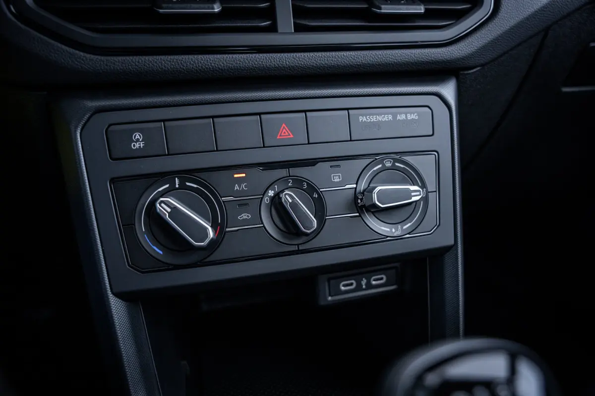 Edition | 'App-Connect' smartphone integratie | Achterlichten LED | Afstandscontrolesysteem (Front Assist)