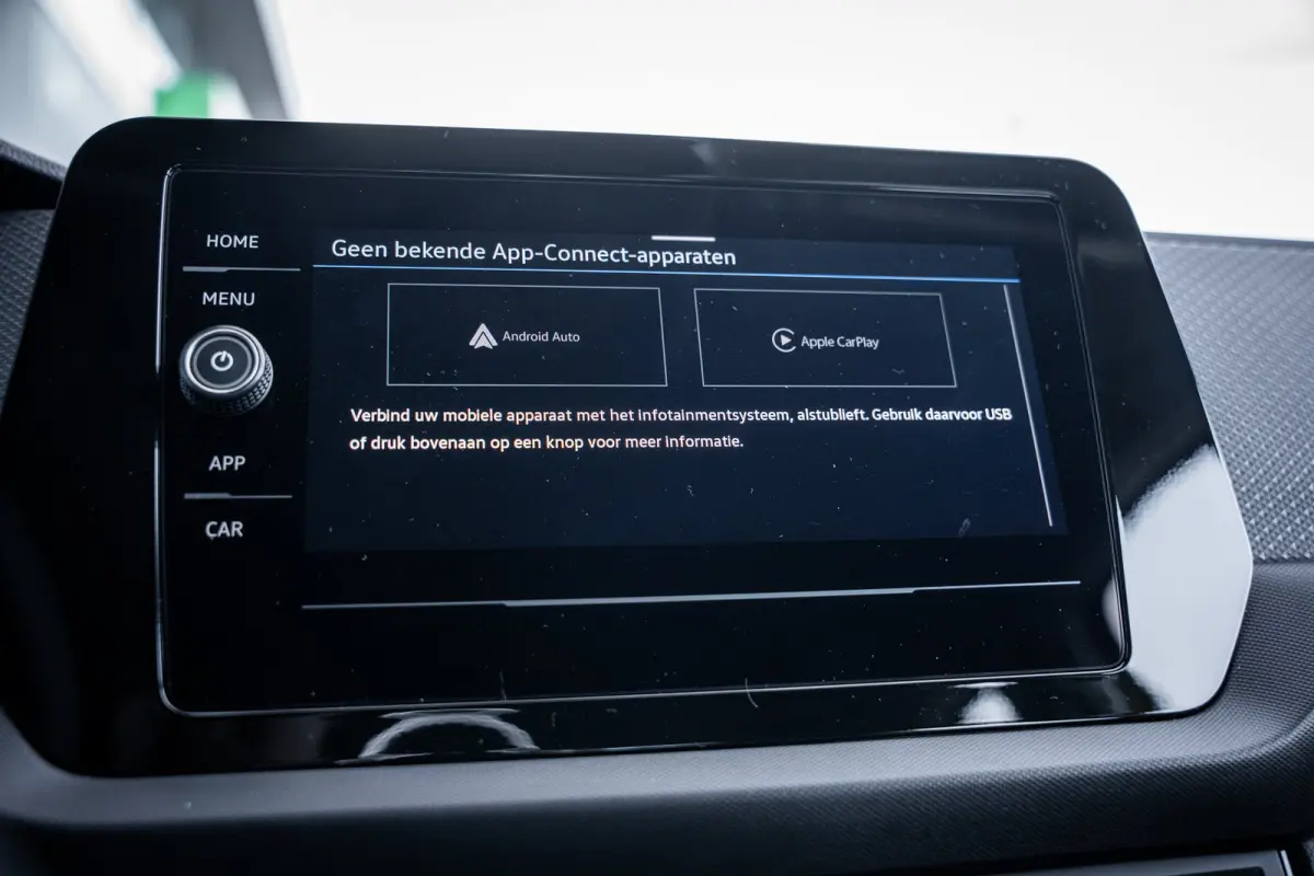 Edition | 'App-Connect' smartphone integratie | Achterlichten LED | Afstandscontrolesysteem (Front Assist)