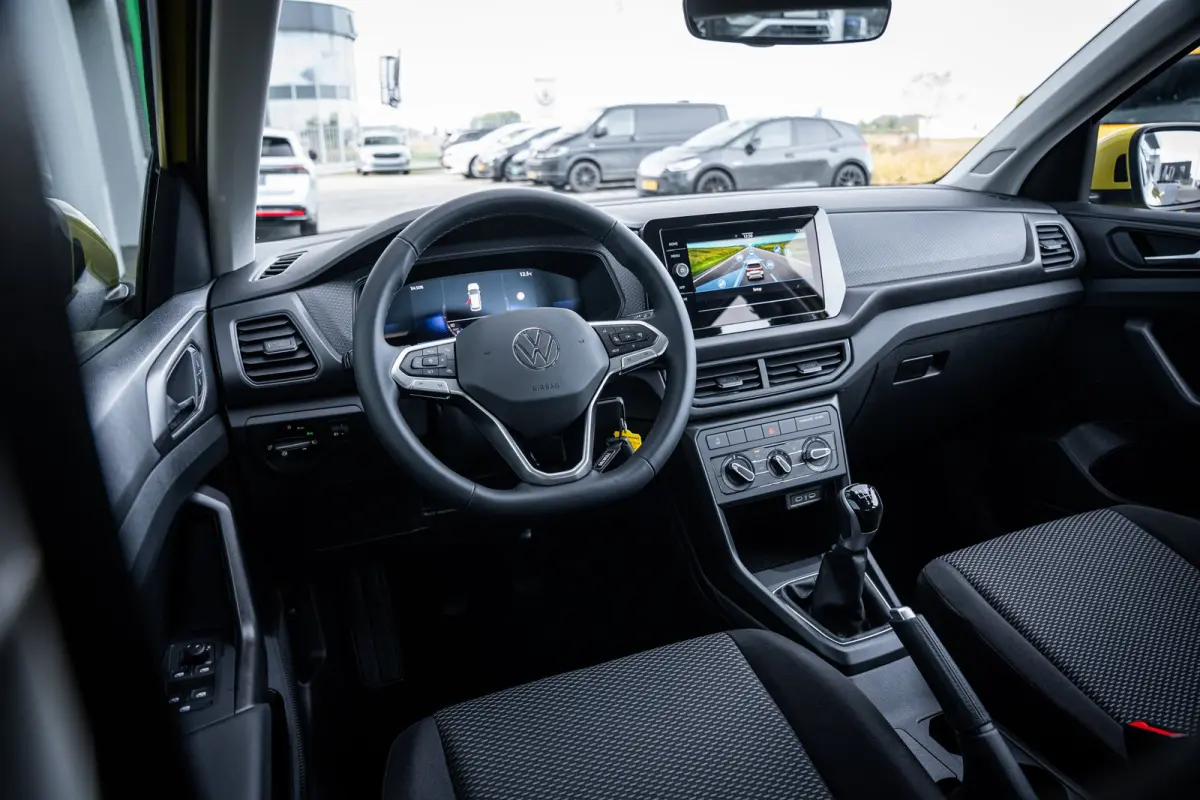 Edition | 'App-Connect' smartphone integratie | Achterlichten LED | Afstandscontrolesysteem (Front Assist)