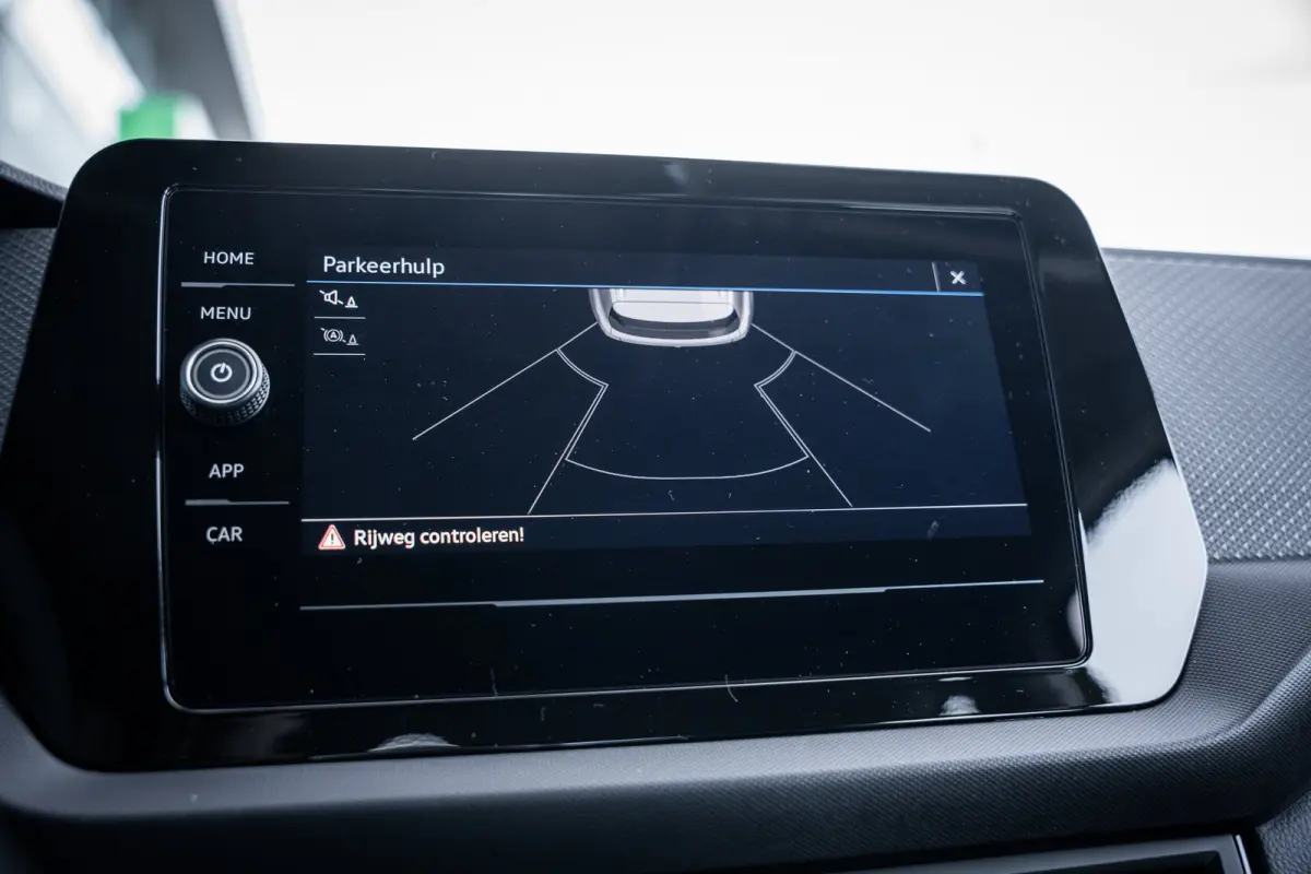 Edition | 'App-Connect' smartphone integratie | Achterlichten LED | Afstandscontrolesysteem (Front Assist)