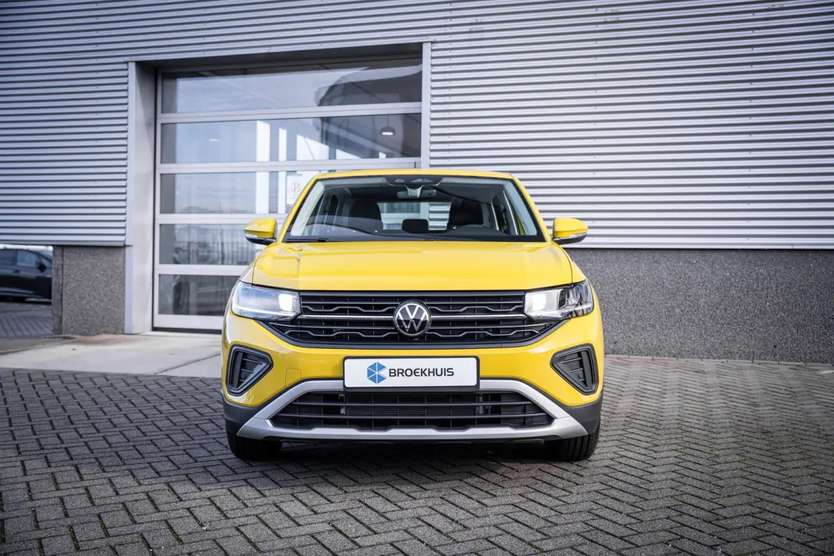 Edition | 'App-Connect' smartphone integratie | Achterlichten LED | Afstandscontrolesysteem (Front Assist)