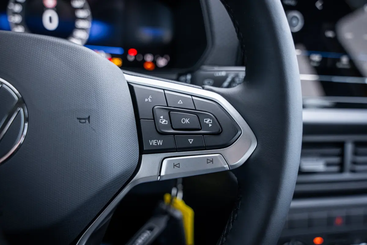 Edition | 'App-Connect' smartphone integratie | Achterlichten LED | Afstandscontrolesysteem (Front Assist)