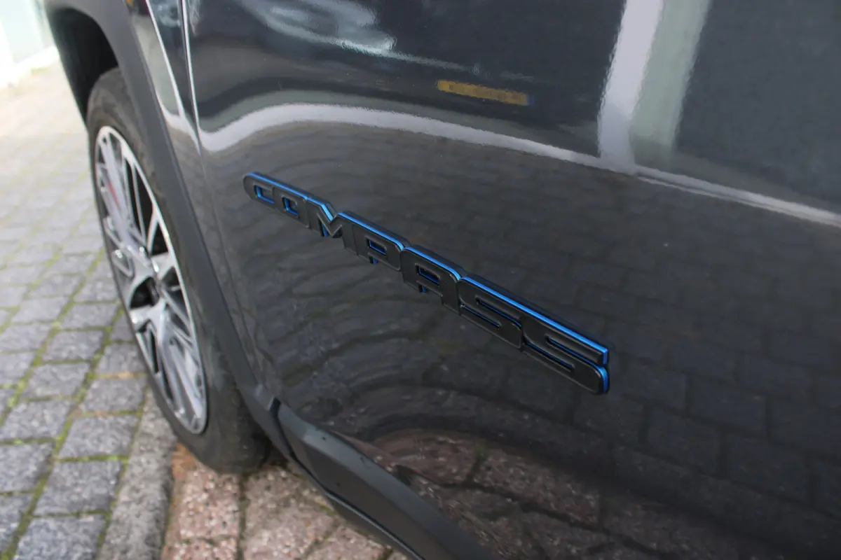 4xe 190 Plug-in Hybrid Night Eagle
