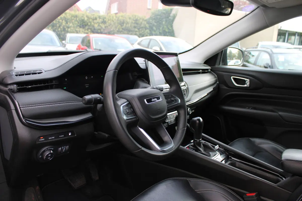 4xe 190 Plug-in Hybrid Night Eagle