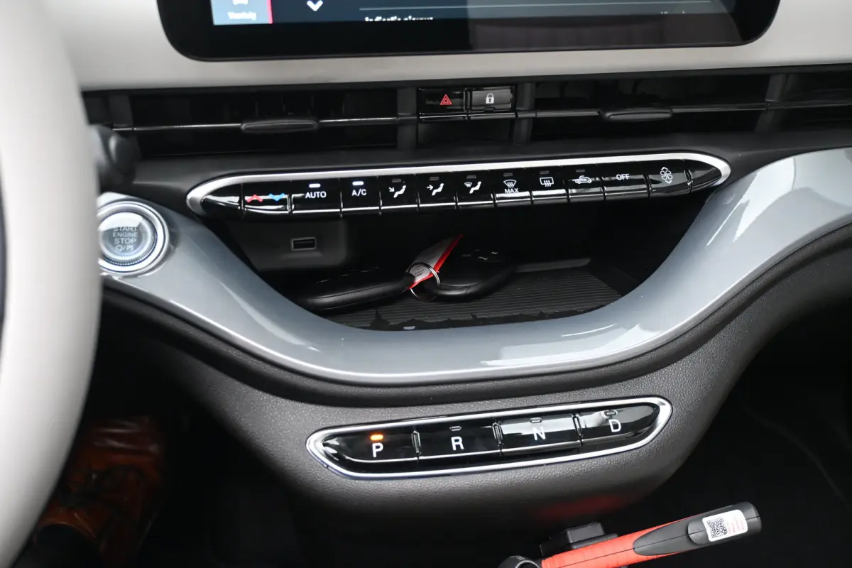 La Prima 42 kWh DEMO-DEAL! Tot 8 Jaar Garantie! | JBL | Panoramadak | Vol-Leder | Adaptive Cruise | Stoelverwarming | Keyless-Entry |