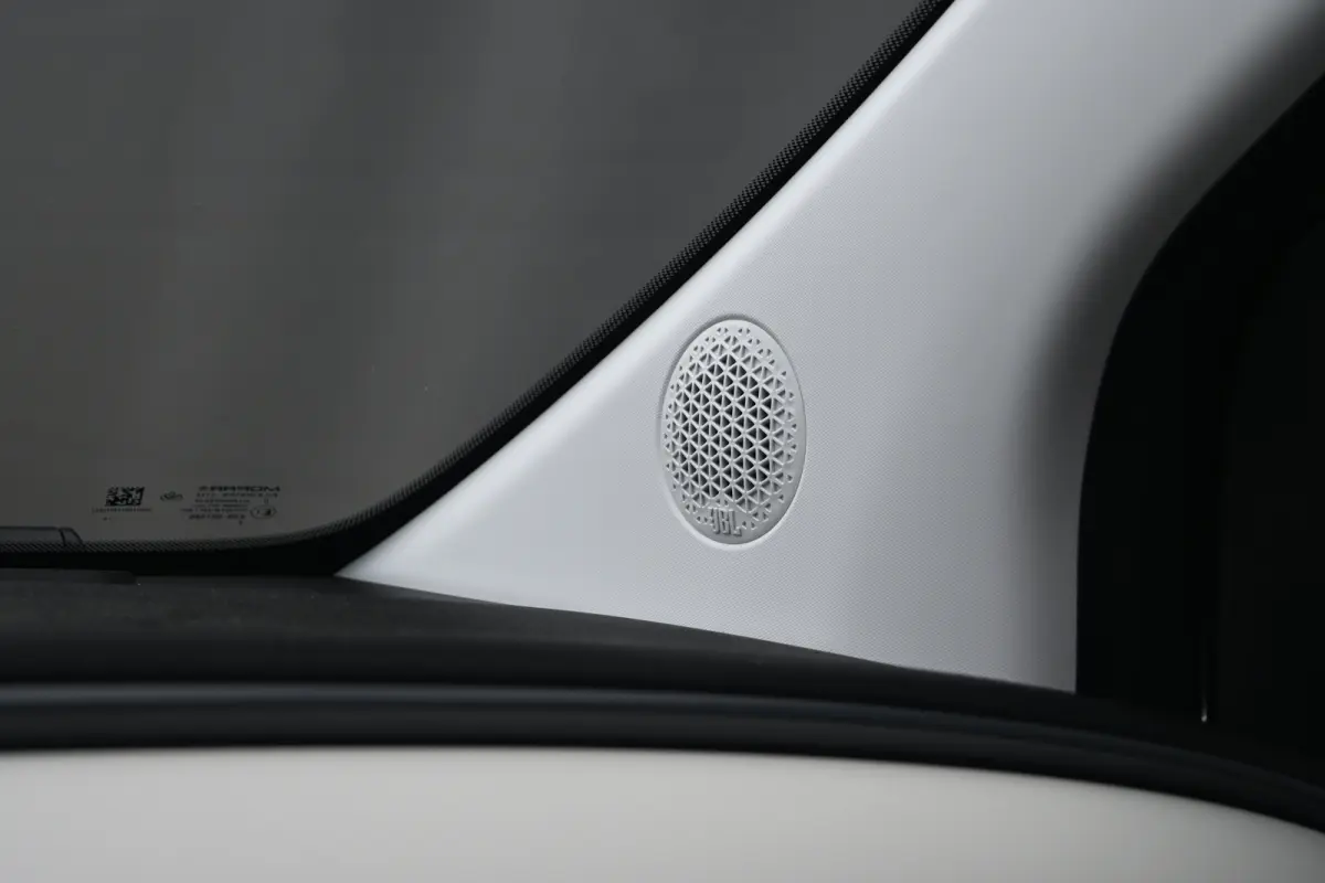 La Prima 42 kWh DEMO-DEAL! Tot 8 Jaar Garantie! | JBL | Panoramadak | Vol-Leder | Adaptive Cruise | Stoelverwarming | Keyless-Entry |