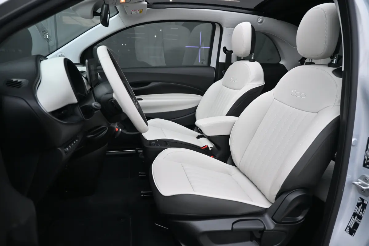 La Prima 42 kWh DEMO-DEAL! Tot 8 Jaar Garantie! | JBL | Panoramadak | Vol-Leder | Adaptive Cruise | Stoelverwarming | Keyless-Entry |