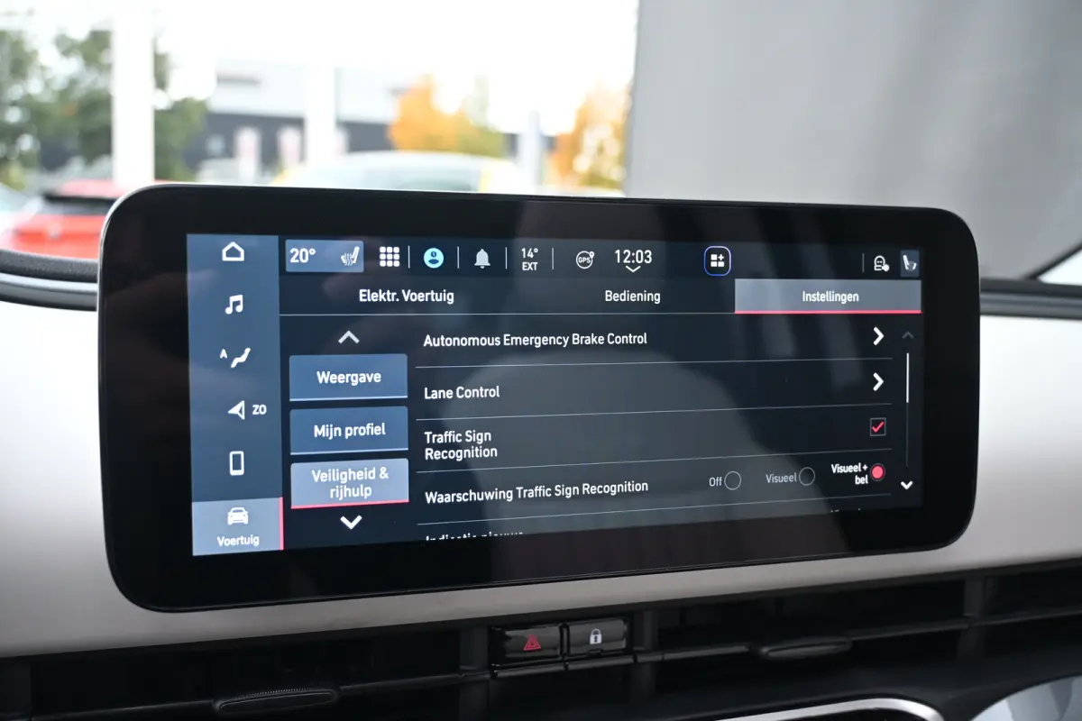 La Prima 42 kWh DEMO-DEAL! Tot 8 Jaar Garantie! | JBL | Panoramadak | Vol-Leder | Adaptive Cruise | Stoelverwarming | Keyless-Entry |