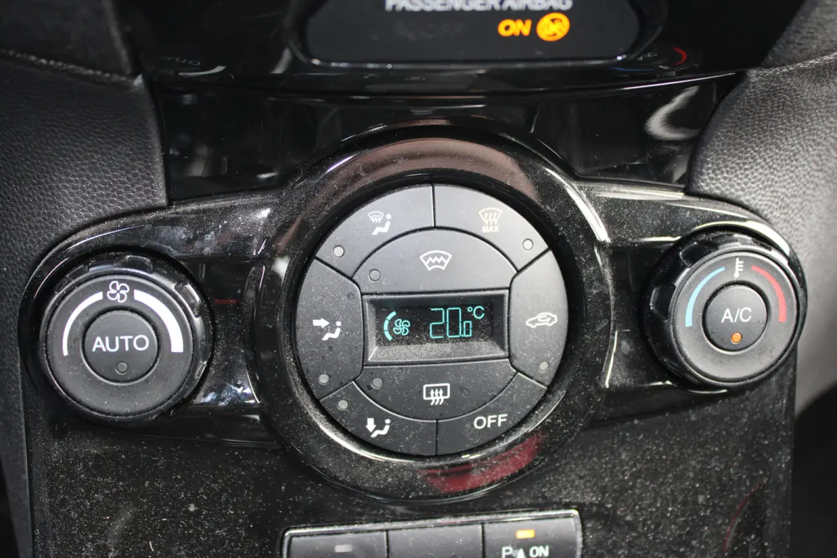 1.0 EcoBoost Titanium