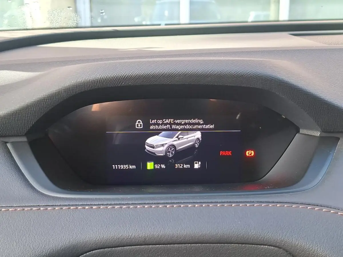 80 First Edition 204PK | WARMTEPOMP | EL. TREKHAAK | LEDER | MATRIX LED | EL. BEST.STOEL |  CARPLAY | CAMERA