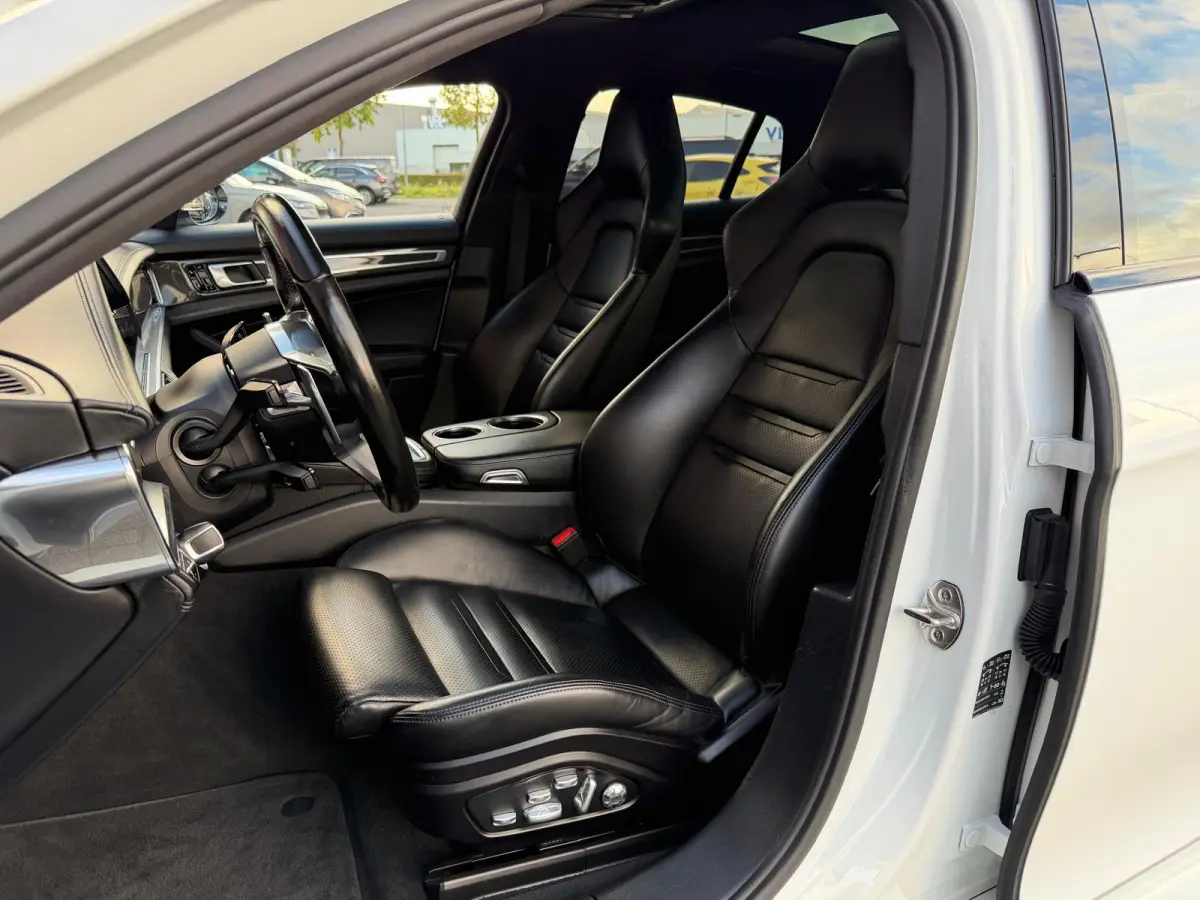 2.9 4 E-Hybrid | Pano | Burmester | Memory Seats | Keyless |