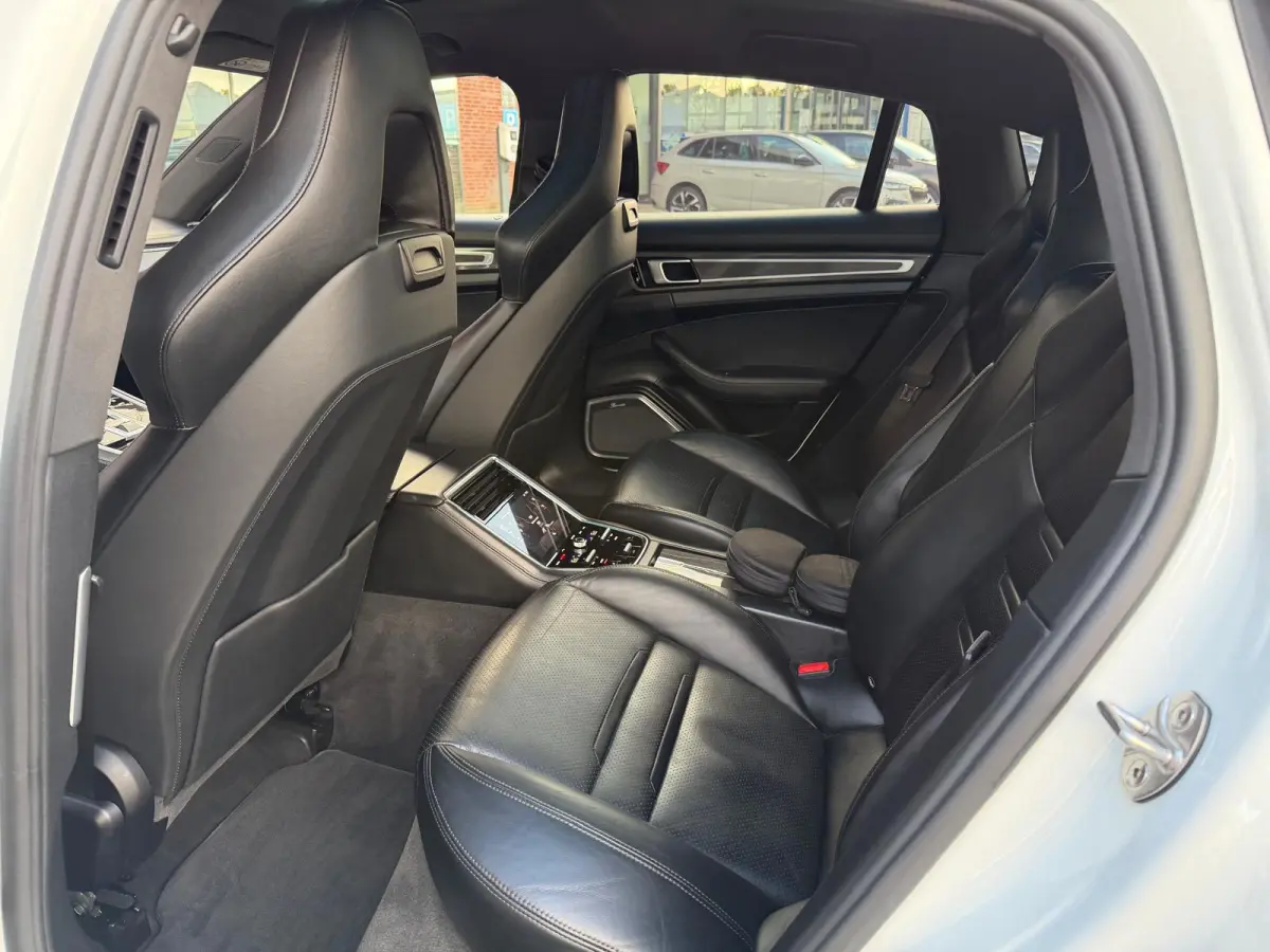 2.9 4 E-Hybrid | Pano | Burmester | Memory Seats | Keyless |
