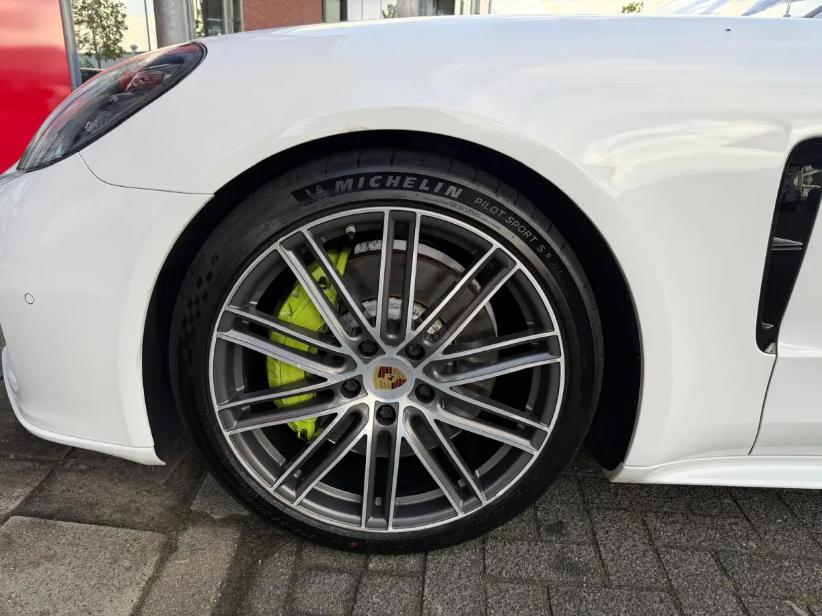 2.9 4 E-Hybrid | Pano | Burmester | Memory Seats | Keyless |