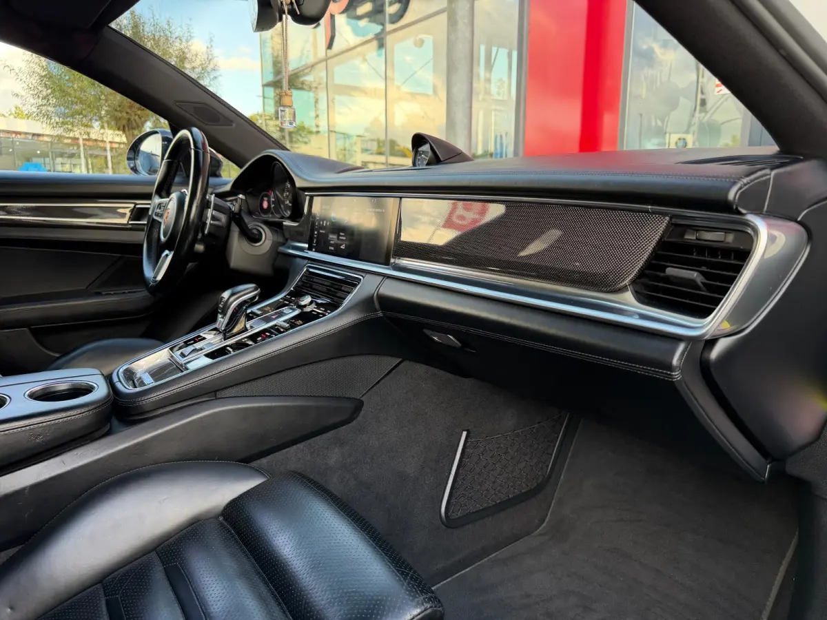 2.9 4 E-Hybrid | Pano | Burmester | Memory Seats | Keyless |