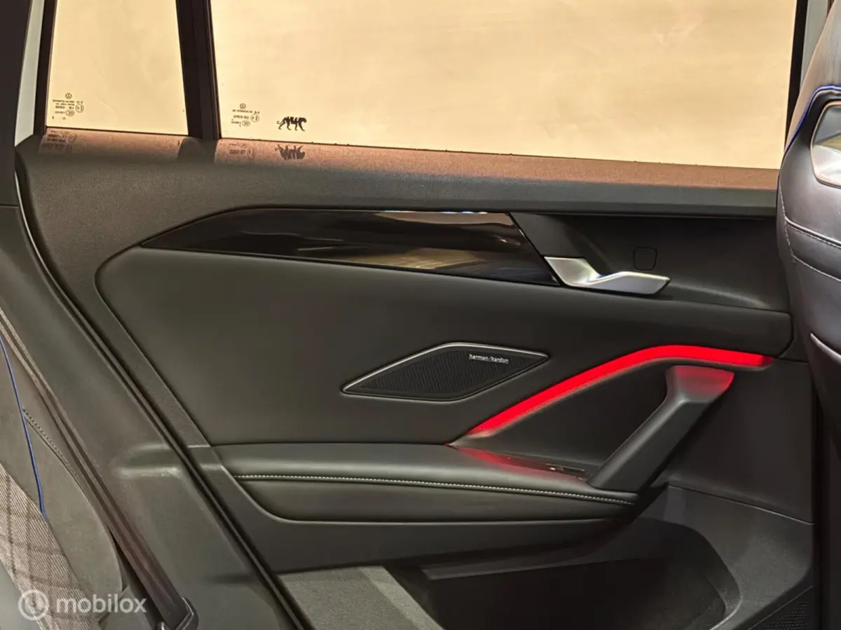 1.5 eTSI 3x R-Line Panorama/Keyless/HUD/H&K/Trekhaak