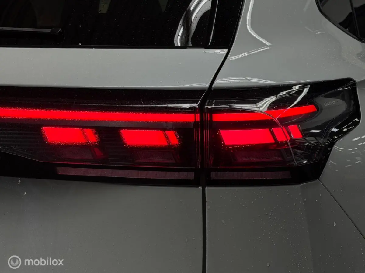 1.5 eTSI 3x R-Line Panorama/Keyless/HUD/H&K/Trekhaak