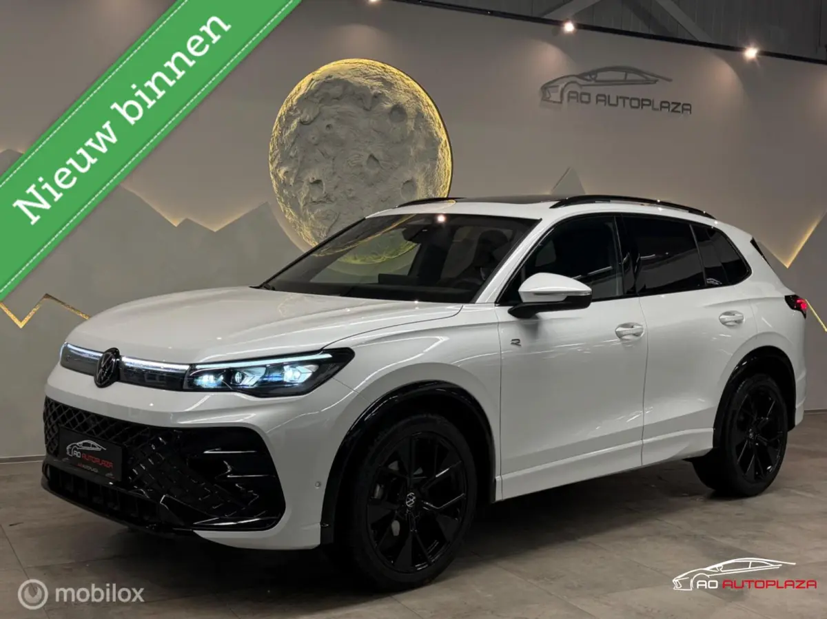 1.5 eTSI 3x R-Line Panorama/Keyless/HUD/H&K/Trekhaak
