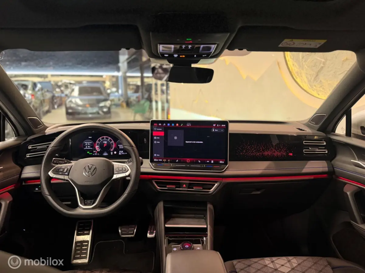 1.5 eTSI 3x R-Line Panorama/Keyless/HUD/H&K/Trekhaak