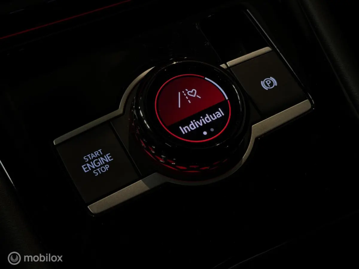 1.5 eTSI 3x R-Line Panorama/Keyless/HUD/H&K/Trekhaak