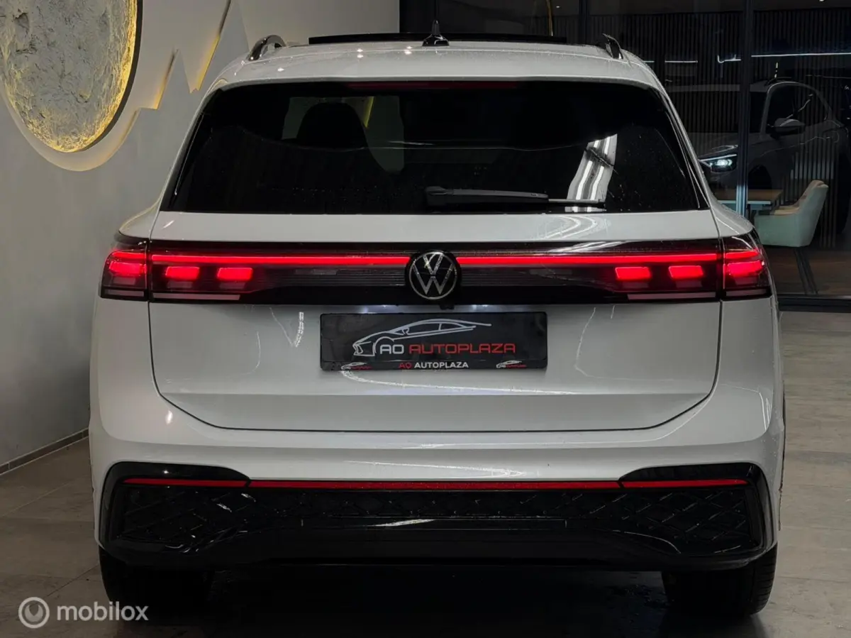 1.5 eTSI 3x R-Line Panorama/Keyless/HUD/H&K/Trekhaak