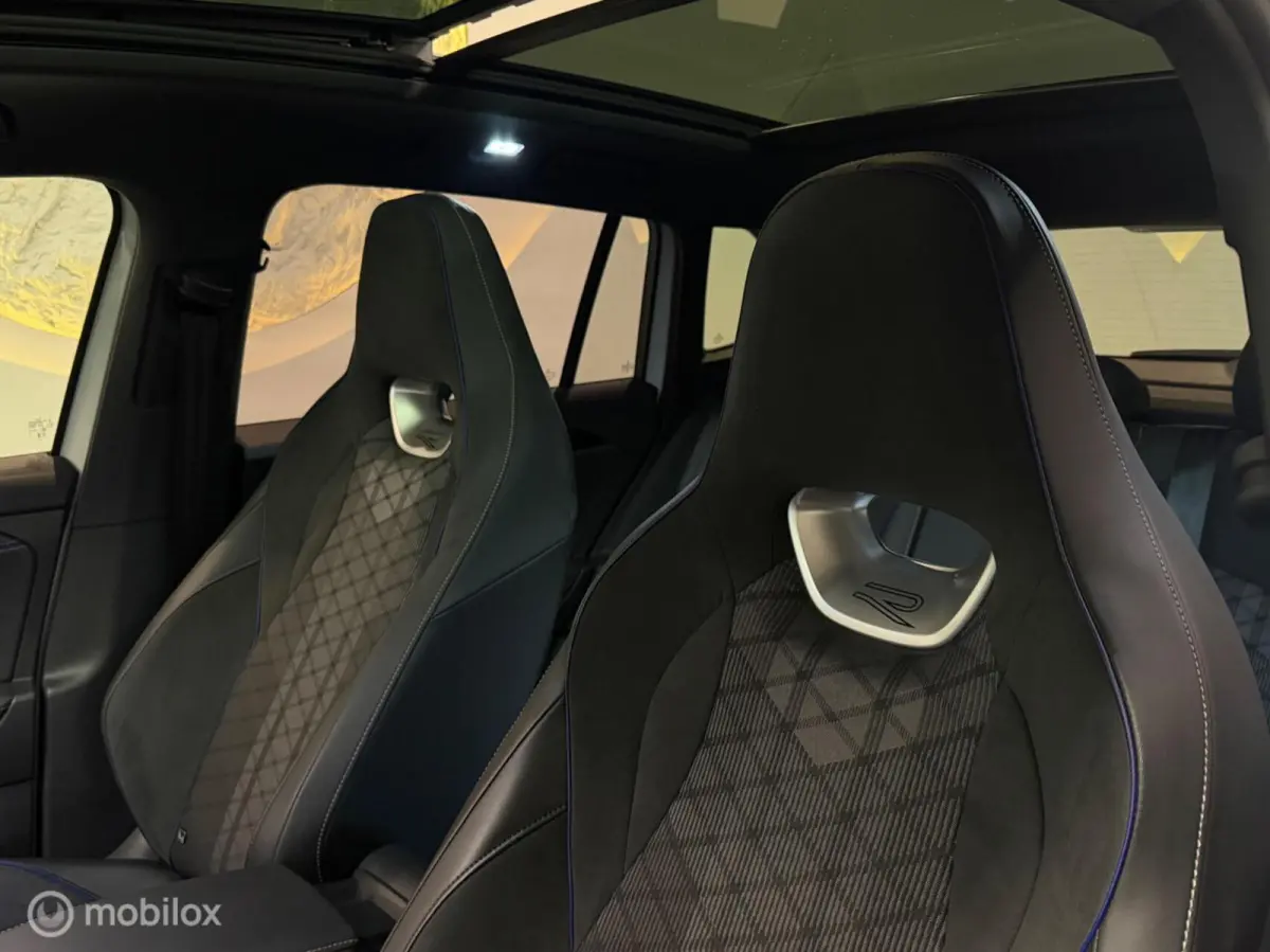 1.5 eTSI 3x R-Line Panorama/Keyless/HUD/H&K/Trekhaak