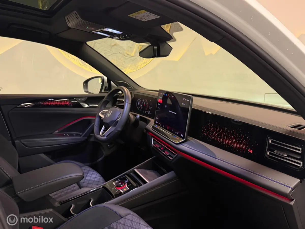 1.5 eTSI 3x R-Line Panorama/Keyless/HUD/H&K/Trekhaak