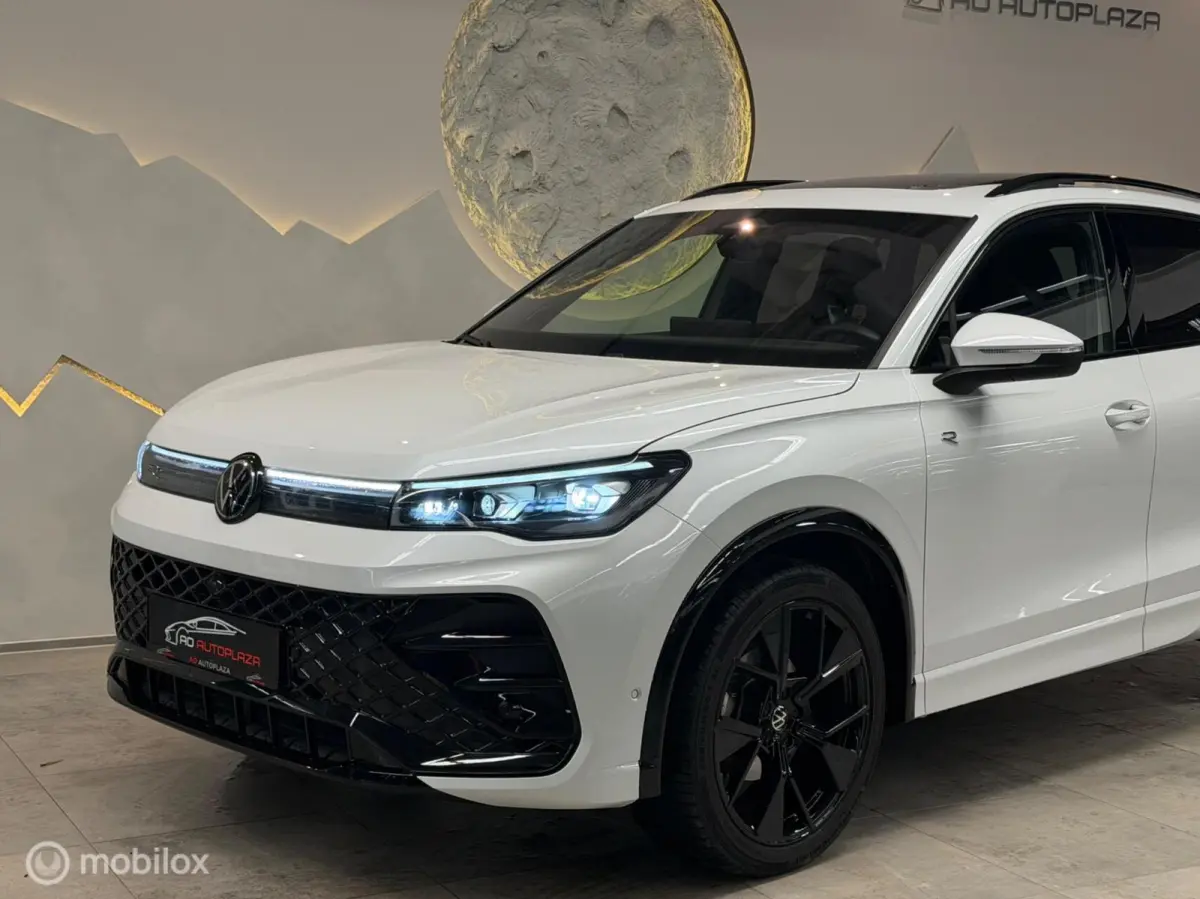 1.5 eTSI 3x R-Line Panorama/Keyless/HUD/H&K/Trekhaak