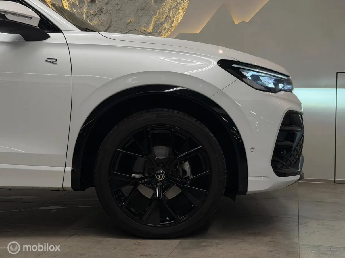 1.5 eTSI 3x R-Line Panorama/Keyless/HUD/H&K/Trekhaak