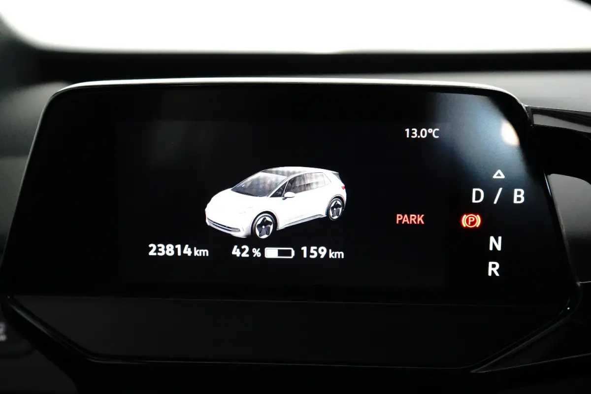 59 KWh 204 pk Pro | Cruise control adaptief | 18 inch LM Velgen | Parkeersensoren V&A |