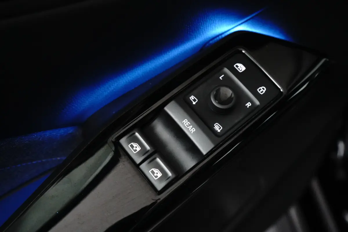 59 KWh 204 pk Pro | Cruise control adaptief | 18 inch LM Velgen | Parkeersensoren V&A |