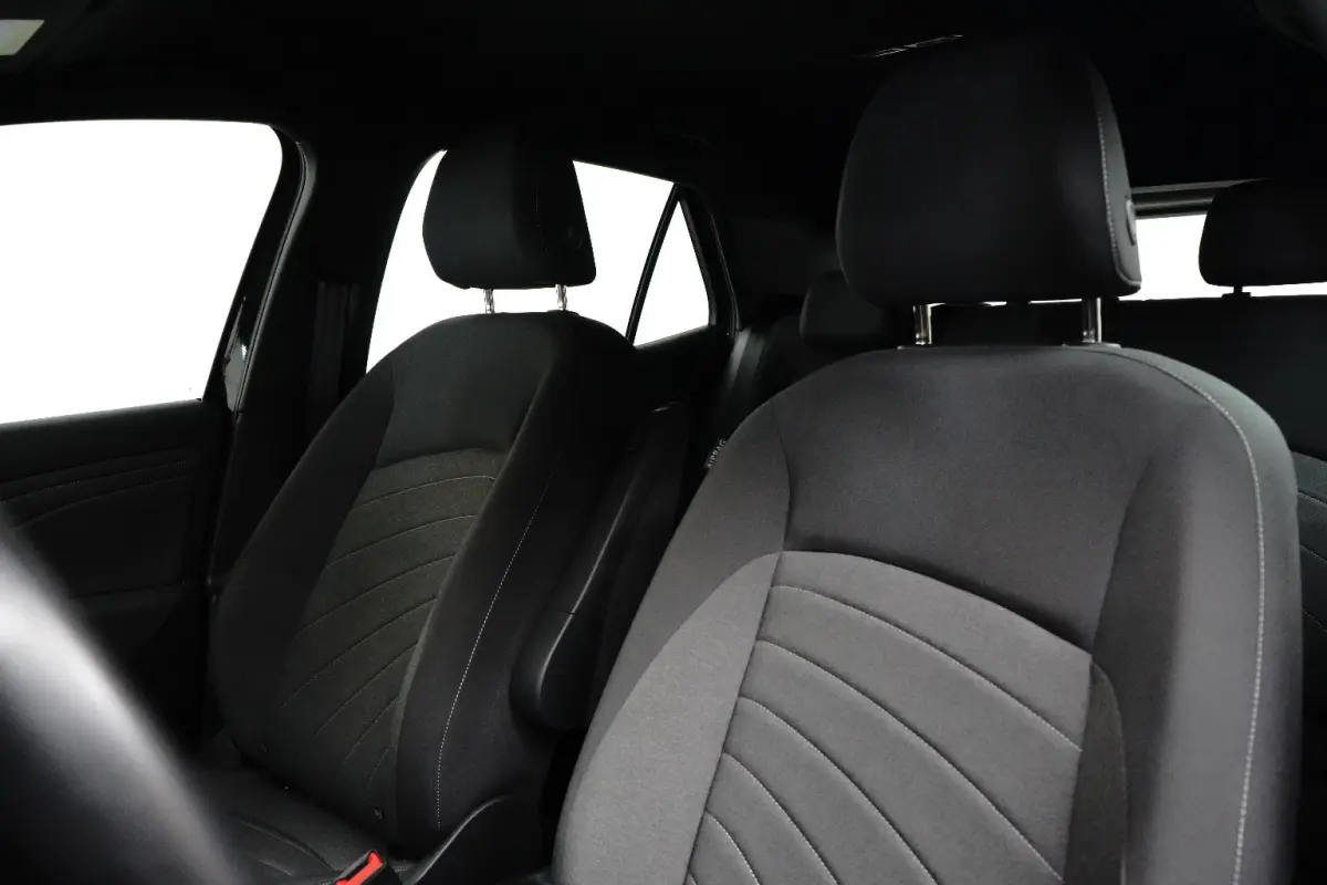 59 KWh 204 pk Pro | Cruise control adaptief | 18 inch LM Velgen | Parkeersensoren V&A |