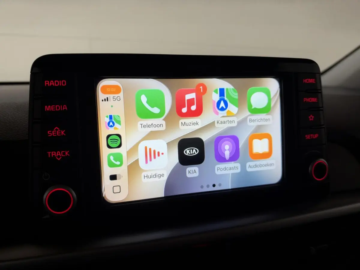 1.0 MPi ComfortPlusLine Carplay Camera CC AC