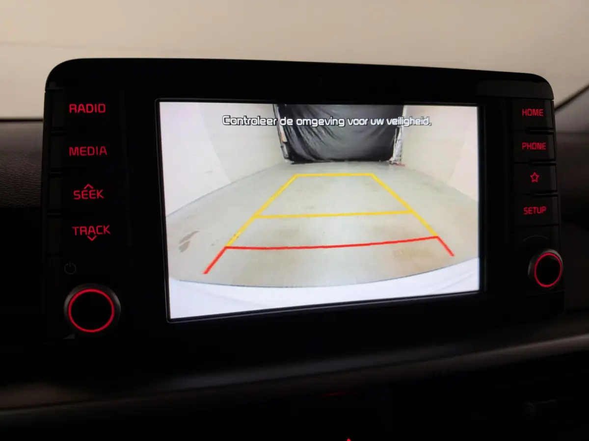 1.0 MPi ComfortPlusLine Carplay Camera CC AC