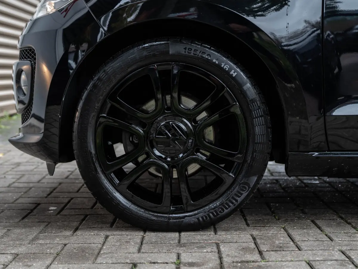 Up! 1.0 high up! BlueMotion Navi/Pdc