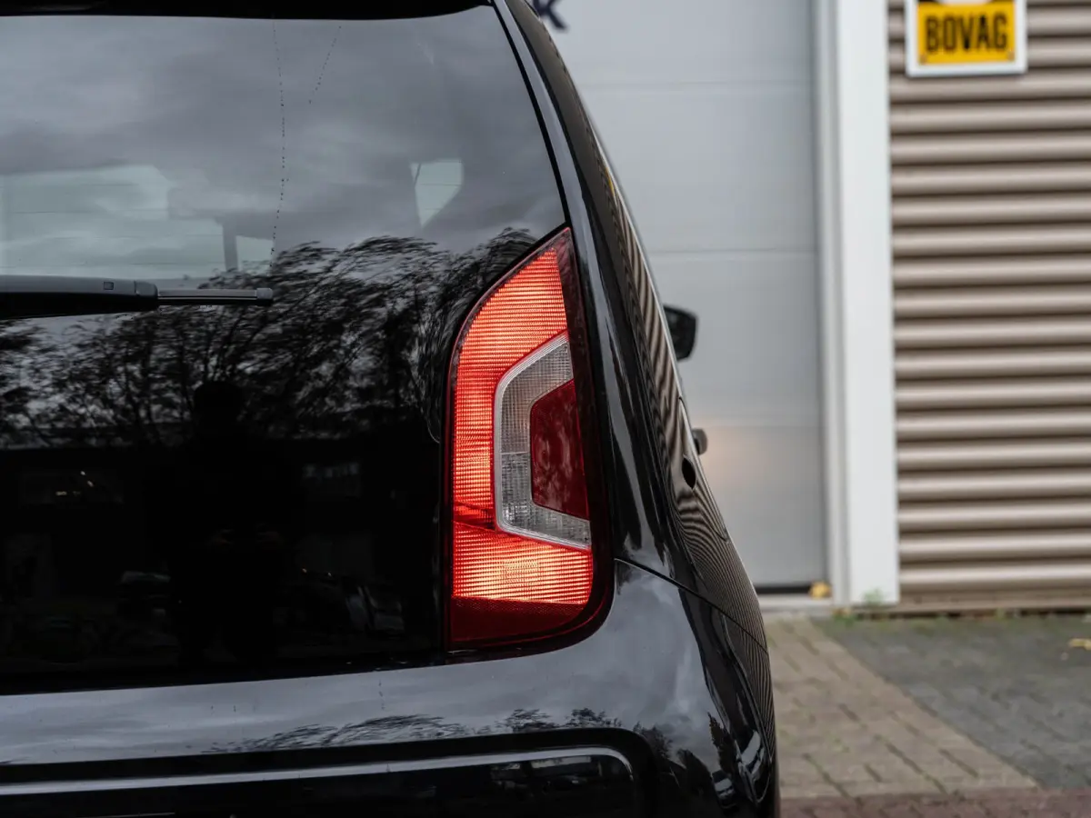 Up! 1.0 high up! BlueMotion Navi/Pdc