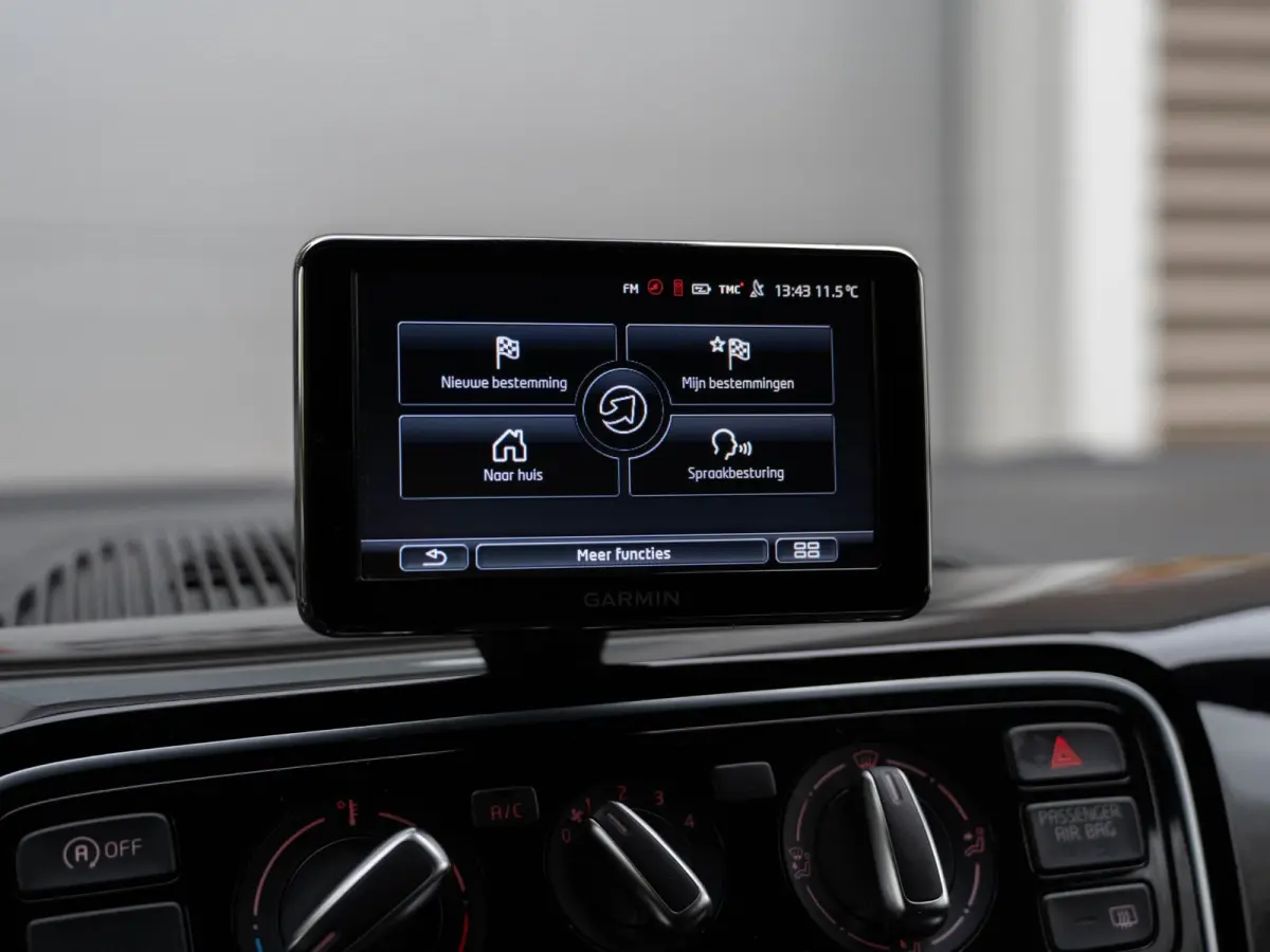Up! 1.0 high up! BlueMotion Navi/Pdc