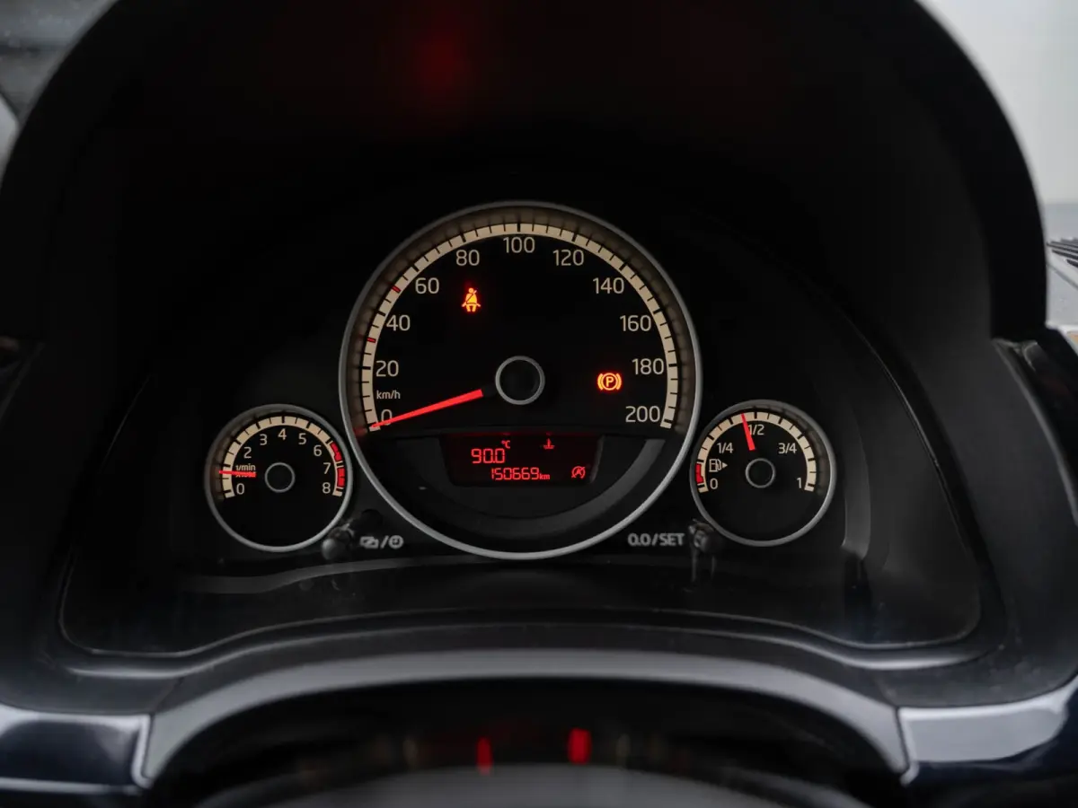 Up! 1.0 high up! BlueMotion Navi/Pdc