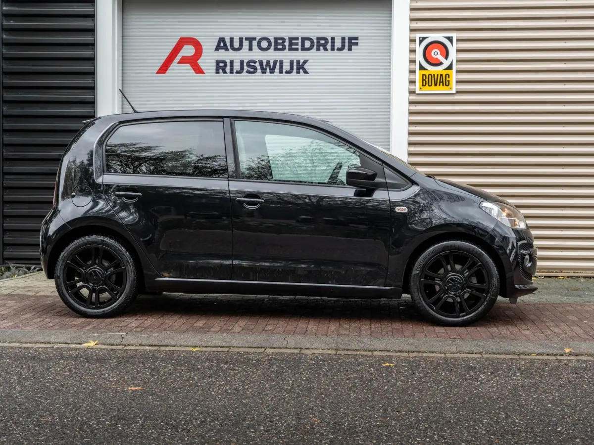 Up! 1.0 high up! BlueMotion Navi/Pdc