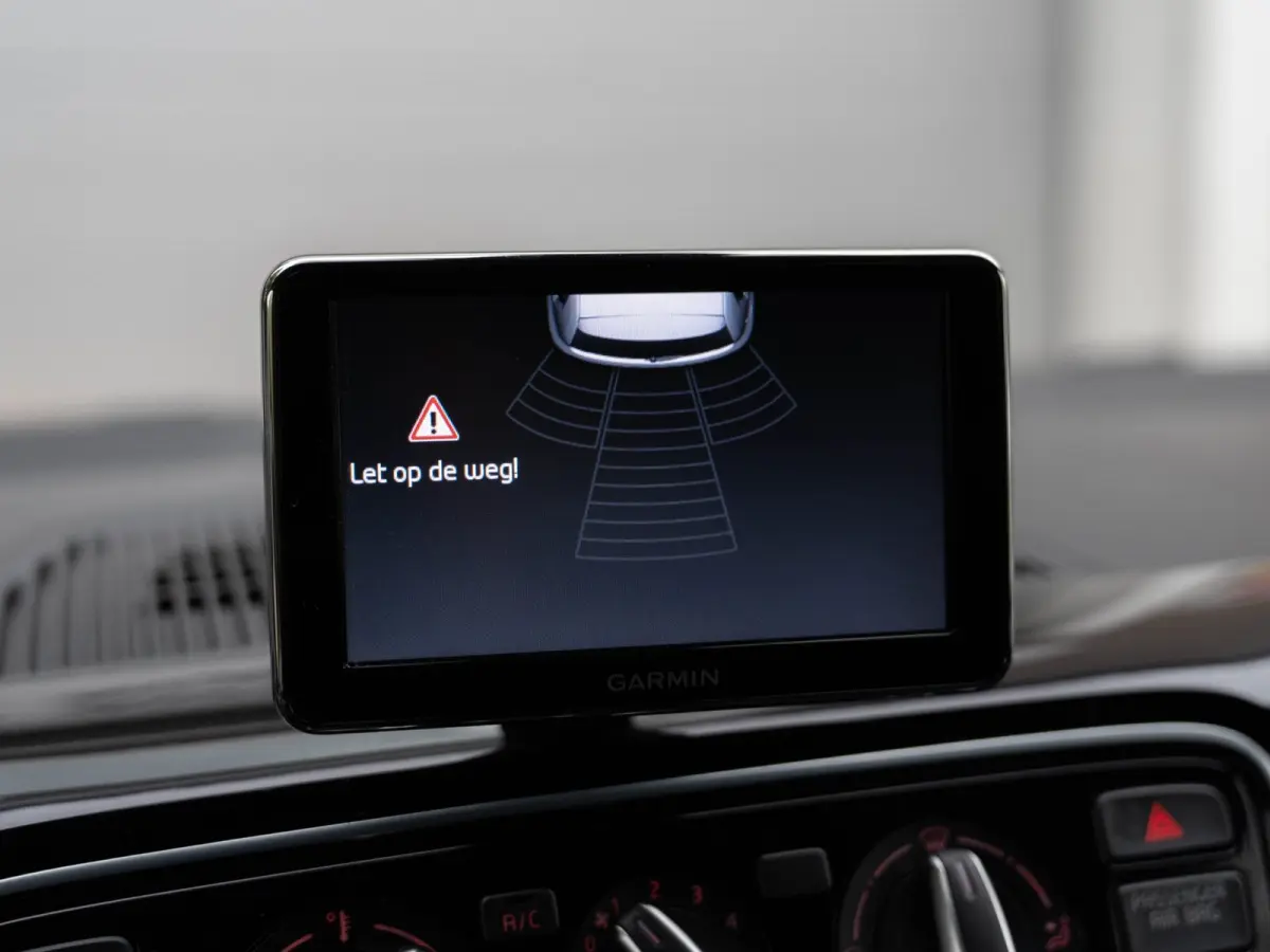 Up! 1.0 high up! BlueMotion Navi/Pdc