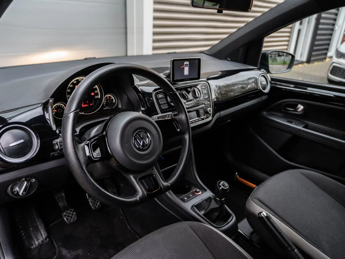 Up! 1.0 high up! BlueMotion Navi/Pdc