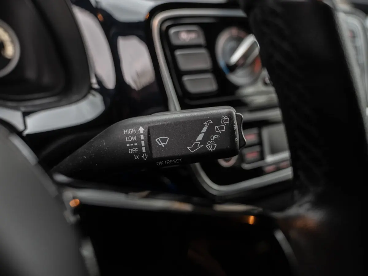 Up! 1.0 high up! BlueMotion Navi/Pdc