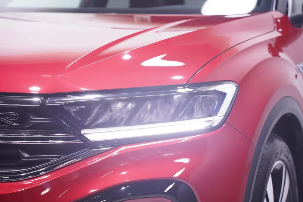 1.5 TSI 150 pk R Line Aut. Two Tone Rood/Zwart, Panodak, LED Koplampen, Camera, Adapt. Cruise, 18" LMV